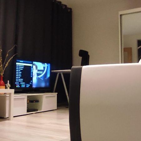 City Center Apartment 45M, 1 Bedroom And 1 Living Room With Kitchen Plus Bathroom, A Perfect Family Friendly Place Or For Home Office And A Longer Stay, A Proper Office Desk With Business Chair Provided, 100M From Market Square And Vistula River Grudziądz Esterno foto