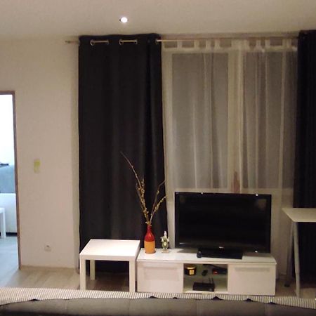 City Center Apartment 45M, 1 Bedroom And 1 Living Room With Kitchen Plus Bathroom, A Perfect Family Friendly Place Or For Home Office And A Longer Stay, A Proper Office Desk With Business Chair Provided, 100M From Market Square And Vistula River Grudziądz Esterno foto
