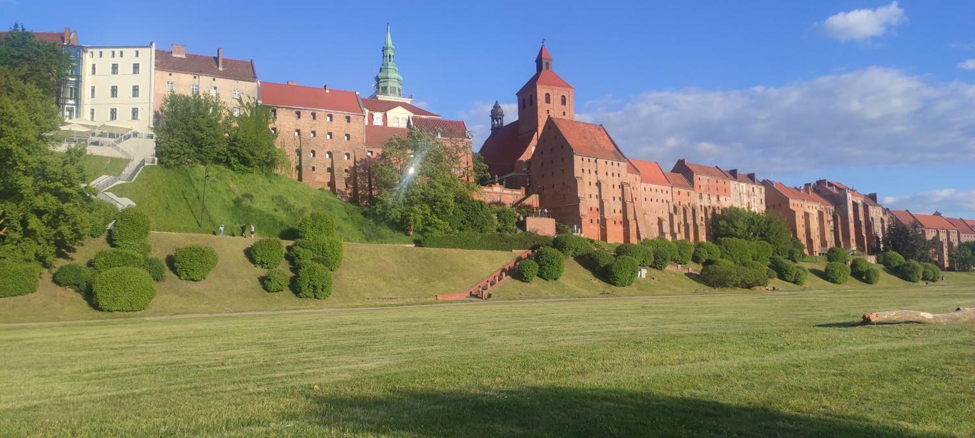 City Center Apartment 45M, 1 Bedroom And 1 Living Room With Kitchen Plus Bathroom, A Perfect Family Friendly Place Or For Home Office And A Longer Stay, A Proper Office Desk With Business Chair Provided, 100M From Market Square And Vistula River Grudziądz Esterno foto